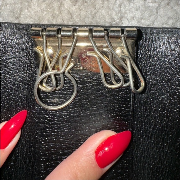 Gucci GG Black Web Stripe Web Bow Key Holder - Picture 4 of 7